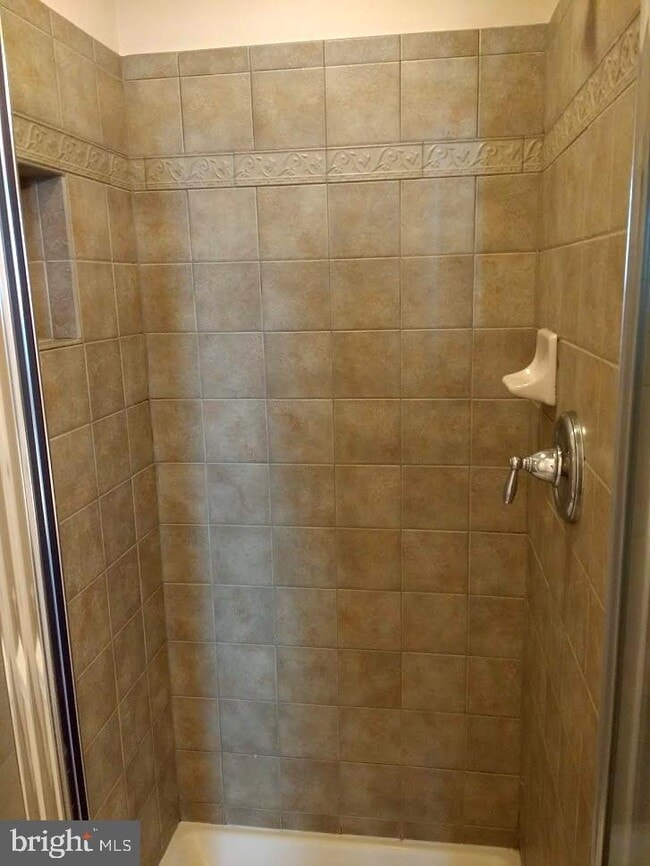 Building Photo - 7558 Stoney Run Dr