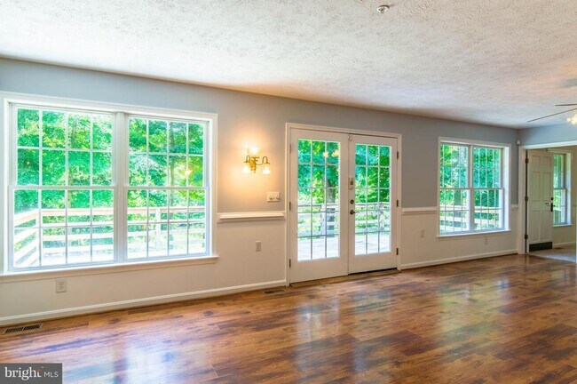 Foto del edificio - 23258 Oak Dr