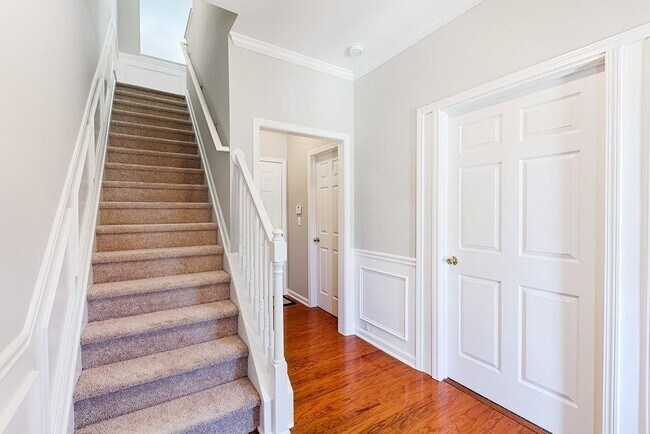 Foto del edificio - 3328 Chastain Gardens Dr NW