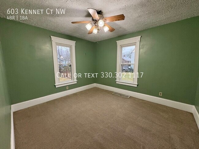 Foto del edificio - Four bedroom one bathroom home for rent
