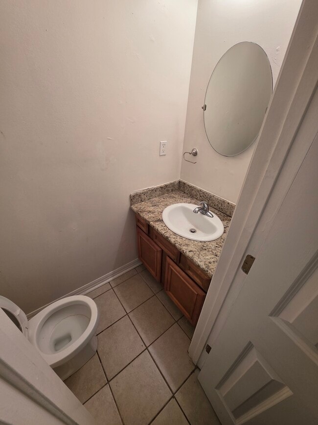 Foto del edificio - 6847 Mayo Blvd