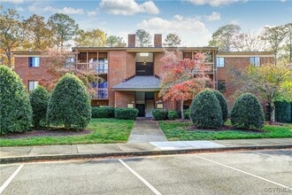 Building Photo - 2105 Turtle Creek Dr