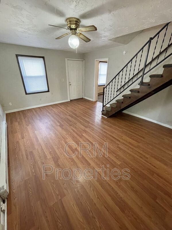 Building Photo - 1013 N Armstrong St