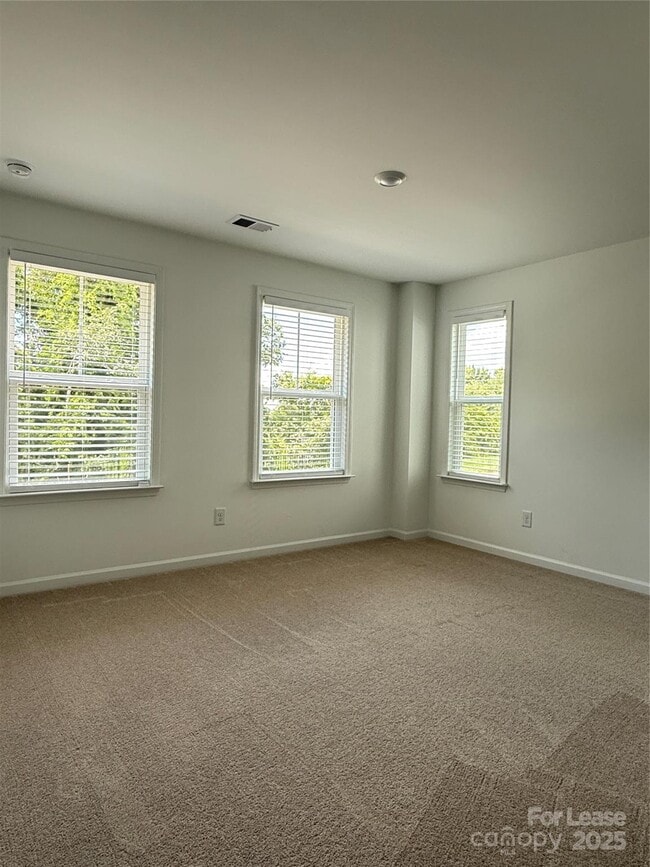 Building Photo - 5019 Westmead Ln