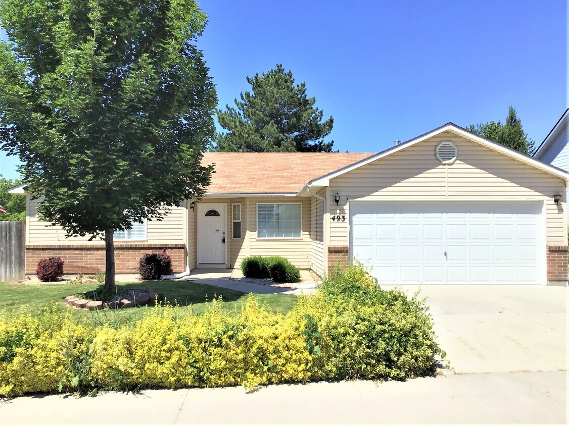 493 N Great Oaks House Rental in Kuna, ID
