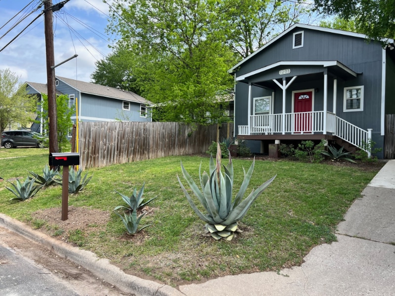 Primary Photo - 1203 Eleanor St