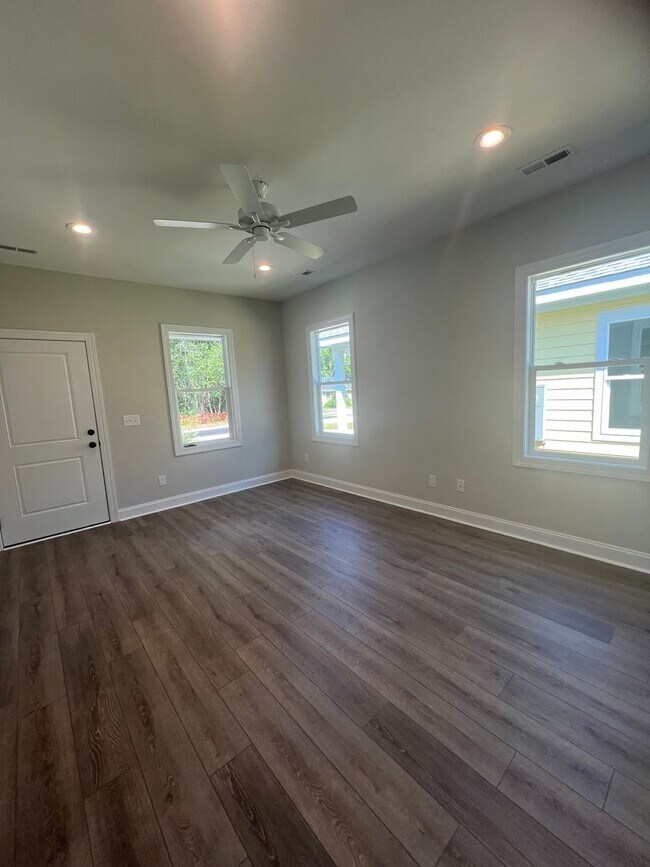 Foto del edificio - New Construction 3 Bedroom Home