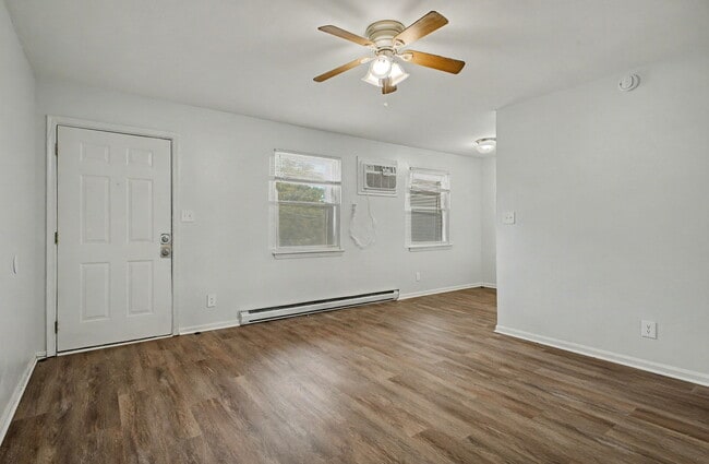Building Photo - 3805 Pleasant Ave