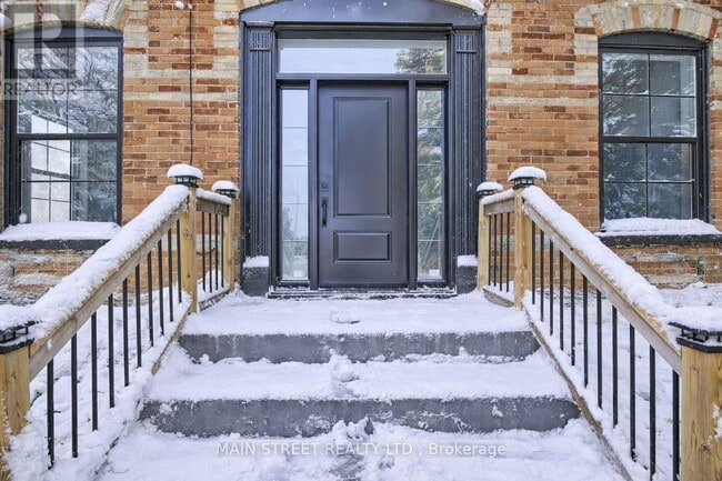 Photo du bâtiment - 1579 Gilford Rd