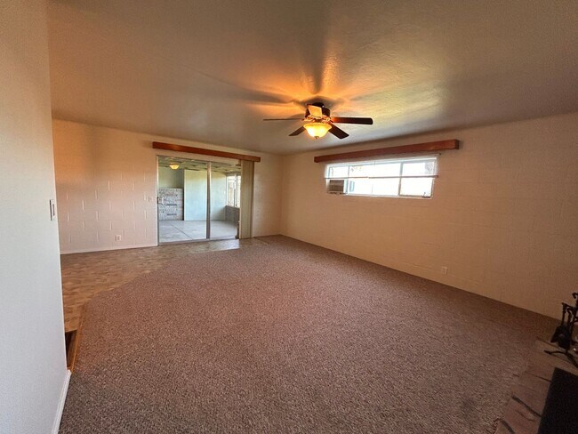 Building Photo - 2856 Calecita Way