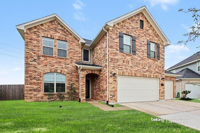 Building Photo - 8114 Royal Palm Ct