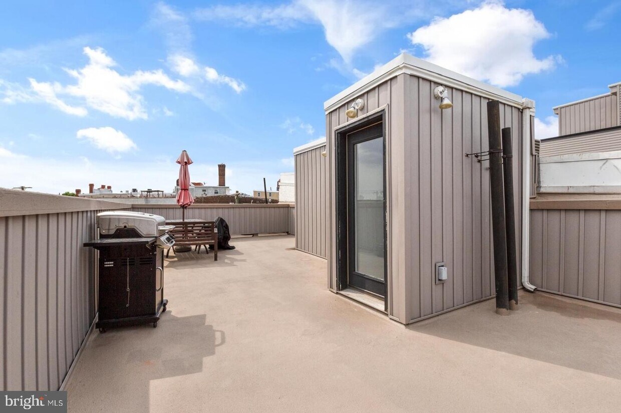 Foto principal - 2228 Frankford Ave