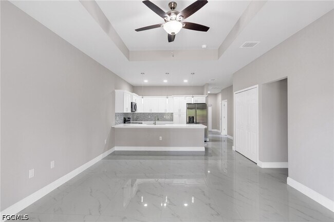 Foto del edificio - 726 Newhall St E