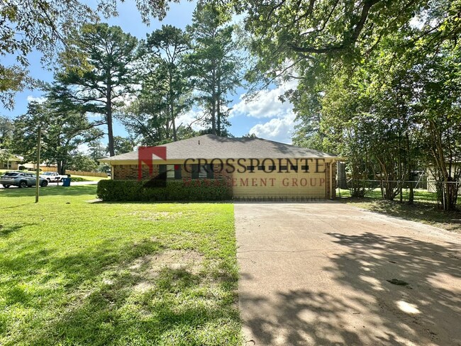 Foto del edificio - COMING SOON! 3 Bedroom 2 Bath in Flint!