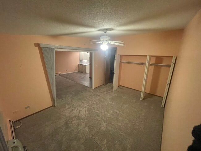 Foto del edificio - 9300 Center Ave