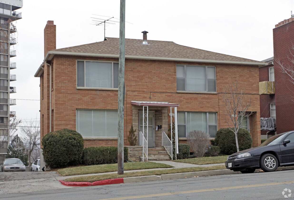 Primary Photo - 237 N Center St