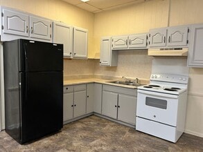 Building Photo - 624 Chestnut St