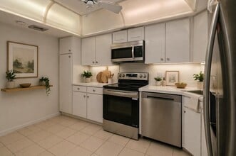 Building Photo - 2425 Presidential Way