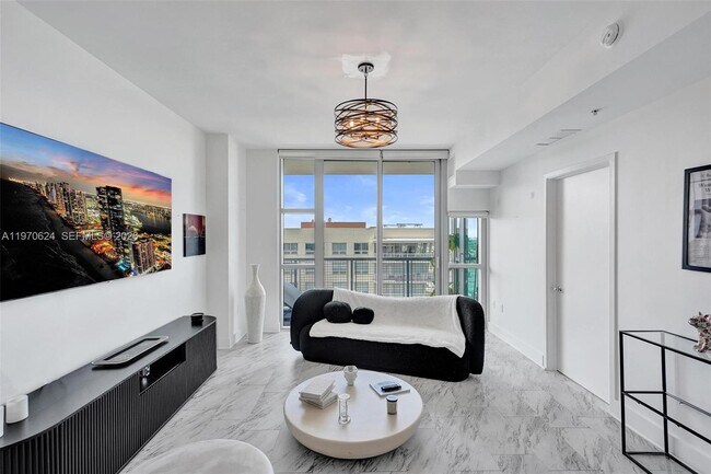 Foto del edificio - 3301 NE 1st Ave