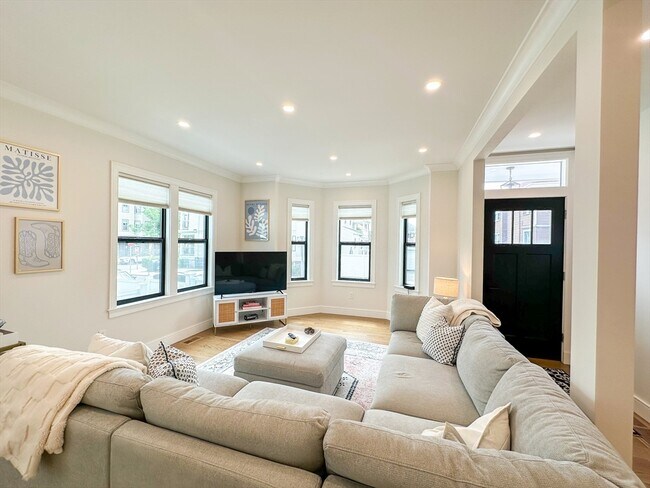 Foto del edificio - 746 E 8th St