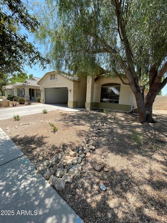 Building Photo - 542 N 169th Ave