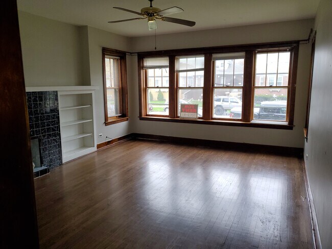 ¡Todos los servicios públicos están incluidos! - 5224 Wellington W Ave