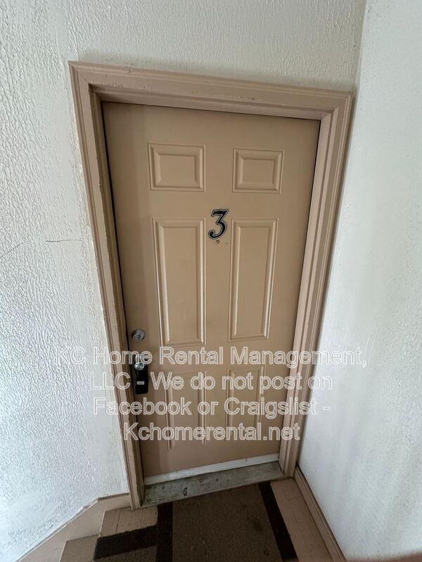 Building Photo - 13428 Spring St