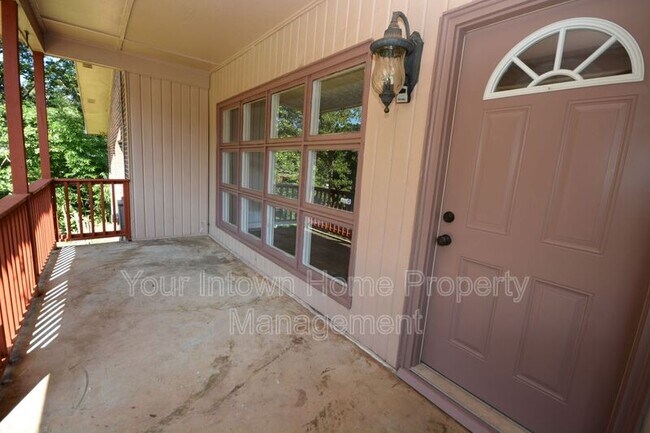 Foto del edificio - 1864 Flintwood Dr SE