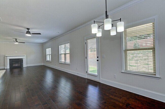 Foto del edificio - Carmel Forest 4br/2.5bth Executive Home