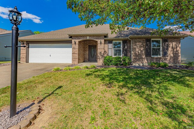 Building Photo - 3900 Deer Trail