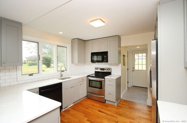 Building Photo - 141 Duck Hole Rd