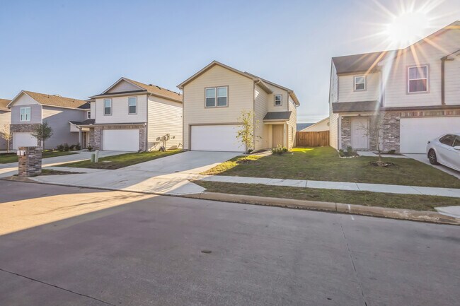 Building Photo - 7348 Tin Star Dr