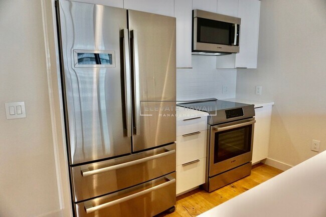 Foto del edificio - Available NOW - AE'O 1 BED 1 BATH w/ 1 COV...