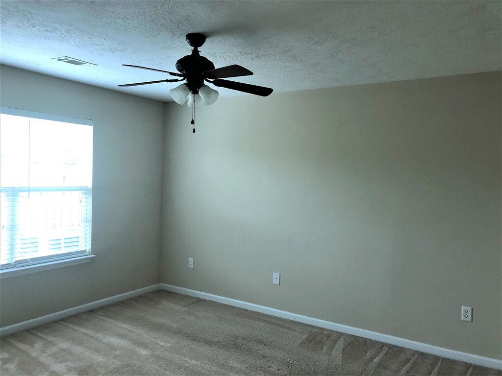 Building Photo - 1186 Bison Way