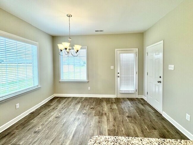 Building Photo - Now Leasing a 4-Bedroom 2.5 Bath Home in S...