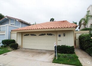 Building Photo - 8 Bahama Bend