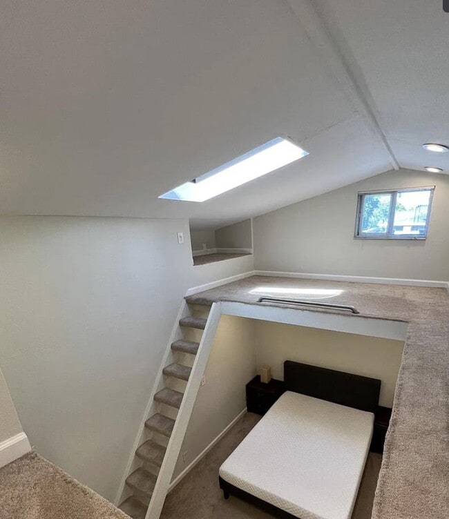 Building Photo - 1302 Delaware Ave