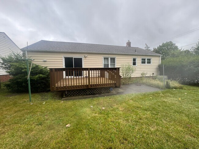 Foto del edificio - Charming 3-Bed Ranch in Parma FOR RENT!