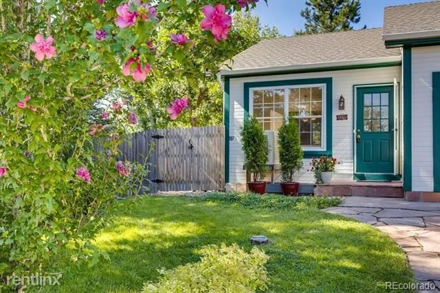 Building Photo - 3 br, 1 bath House - 108 Regal Street