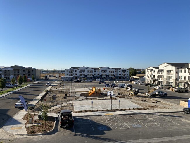 Building Photo - 1516 Indian Springs St