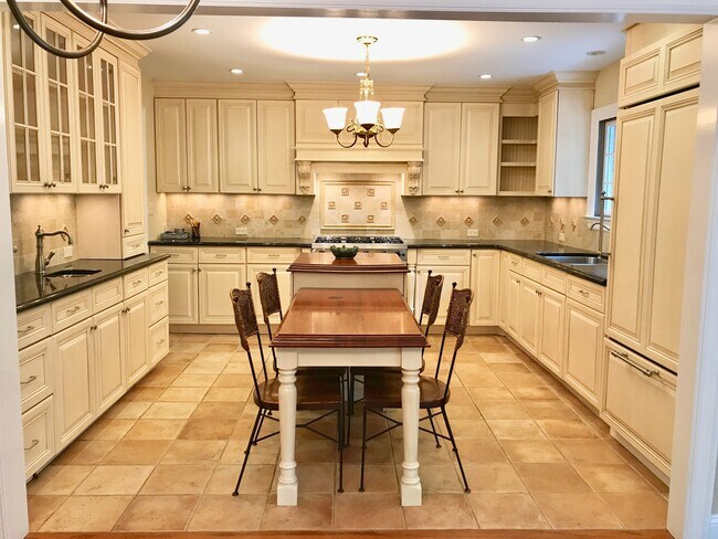 Foto del edificio - 10 Rellim Dr