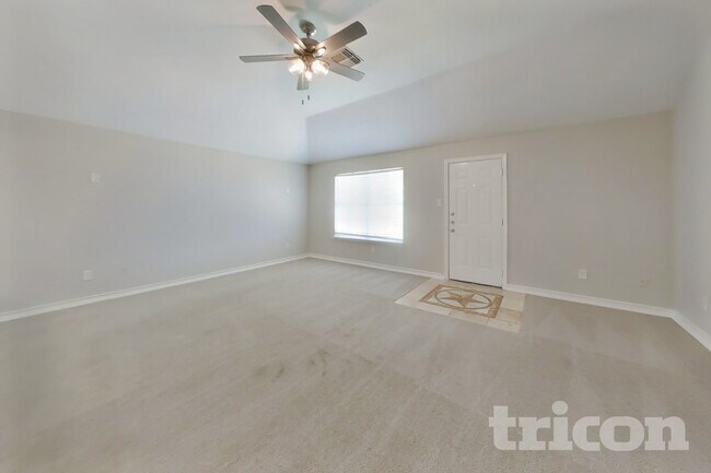 Building Photo - 29418 Fox River Dr