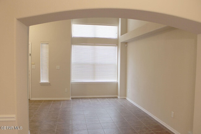 Building Photo - 1458 Senda Del Sol Ln