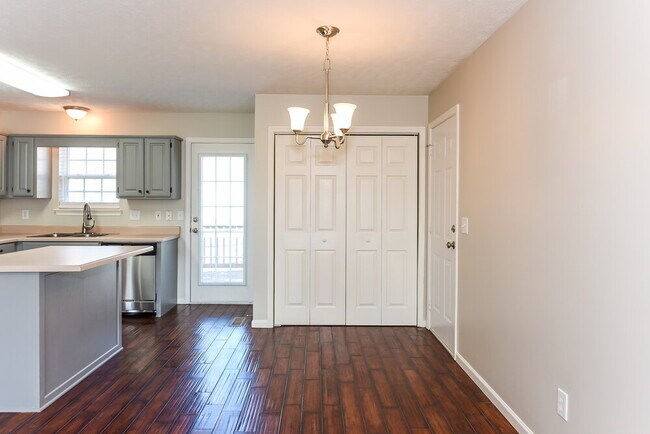 Foto del edificio - 605 Cahaba Ct