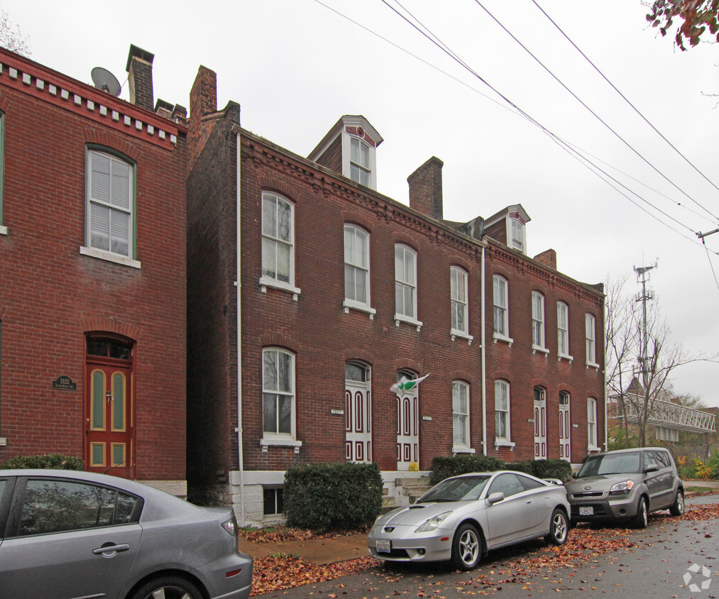 Primary Photo - Barton Apartments III