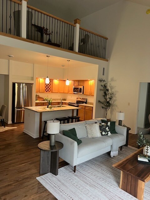 Foto del edificio - 2731 Pond Dr