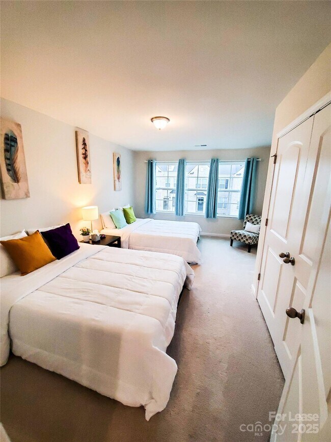 Foto del edificio - 6958 Walnut Branch Ln