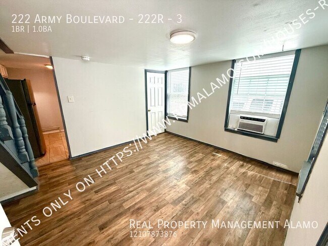 Foto del edificio - 222 Army Blvd