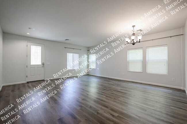 Foto del edificio - 21109 E Pickett St