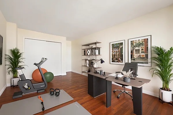 Building Photo - 10740 Queens Blvd
